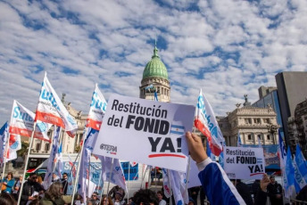 Buenos Aires, Argentina.- The photos show the strike of teachers and non-teachers demanding a salary increase in Buenos Aires, Argentina on June 4, 2024. The strike is part of the conflict over the financing of education higher education, and the restitution of the National Teacher Incentive Fund (FoNID) and salary recomposition.