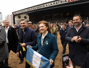 Buenos Aires, Argentina.- In the photos, the Minister of Foreign Affairs, Diana Mondino (center), participates in the Palermo Rural Exposition in Buenos Aires, Argentina on July 22, 2024. The consecration of the first Grand Champions at the Rural Expo 2024 It started with the Braford breed. The Male Grand Champion went to “Pehuajó”, from the Los Orígenes cabin, in El Riachuelo, Corrientes. As for the females, the Grand Champion went to a specimen from the Santa Fe ranch Los Guasunchos, from the Werthein Group, province of Buenos Aires.