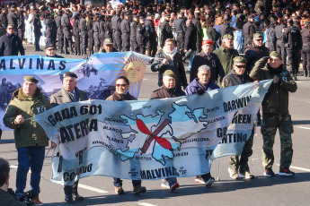 Buenos Aires, Argentina.- In the photos, the Argentine Government carried out a large military deployment with more than 7,000 troops from different forces, 70 combat vehicles and 62 aircraft staged the largest military exhibition in decades in Buenos Aires on July 9, 2024 Javier Milei recovered a tradition interrupted in the last four years, with a large parade that included elements of the Infantry, the National Gendarmerie and the Argentine Federal Police, among other forces.