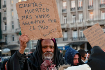 Buenos Aires, Argentina.- In the photos, various social, human rights and political organizations, unions and people living on the streets demanded the declaration of an emergency for those who find themselves in that situation on July 8, 2024. The claim is da, after the news spread that in the last two weeks six people died due to the cold in the area of ​​the City of Buenos Aires.