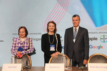 Buenos Aires, Argentina.- In the photos, Argentine Foreign Minister Diana Mondino (center) participated in the Council of the Americas at the Alvear Palace Hotel in Buenos Aires, Argentina on August 14, 2024. Mondino stated that investing in the South American country is "the easiest, cheapest and smartest option" to combat the climate crisis, a controversial issue within La Libertad Avanza.