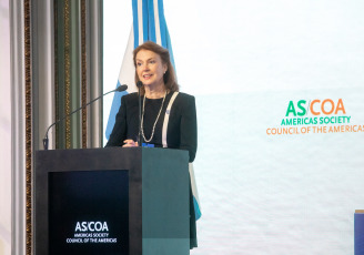 Buenos Aires, Argentina.- En las fotos, la canciller argentina, Diana Mondino, participó del Consejo de las Américas en el Alvear Palace Hotel en Buenos Aires, Argentina el 14 de agosto del 2024. Mondino, afirmó que invertir en el país suramericano es "la opción más fácil, barata e inteligente" para combatir la crisis climática, un tema controversial al interior de La Libertad Avanza.