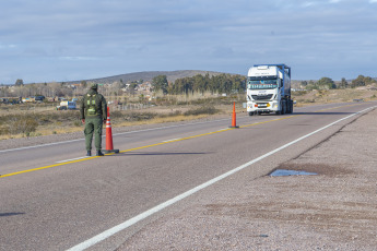 Río Negro, Argentina.- En las fotos, muestra el pueblo de Sierra Grande en Río Negro, Argentina el 12 de agosto del 2024. YPF confirmó su mega proyecto de gas natural licuado (GNL) con Petronas que se realizará en Sierra Grande, Río Negro. La empresa estatal saldrá a buscar primero clientes con los que se garantizará compradores del recurso, para luego intentar colocar deuda por al menos USD 20.000 millones en el mercado internacional que permitan financiar las obras.