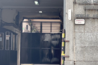 Buenos Aires, Argentina.- In the photos, it shows the exterior of the morgue where Liam Payne's body remains on October 17, 2024. After the tragic news of the death of the British singer Liam Payne, his body remains this Thursday in the morgue, where the respective autopsy and police investigations were carried out on the circumstances of his death. The Forensic Medical Corps would have revealed that the artist died shortly after 5:00 p.m. due to "multiple trauma" that caused "internal and external hemorrhage" when he fell from the balcony.