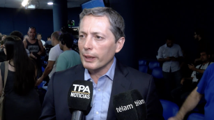 Fernando Gray en acto público en Esteban Echeverría