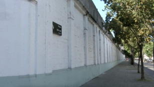 Cárcel de Devoto desde el exterior sin presencia de personas
