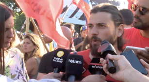 Juan Grabois habla sobre Venezuela durante protesta social en Argentina en 2019